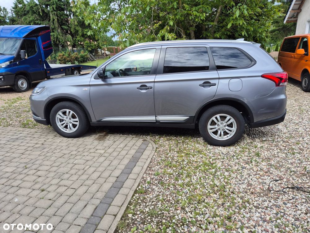 Mitsubishi Outlander - 5