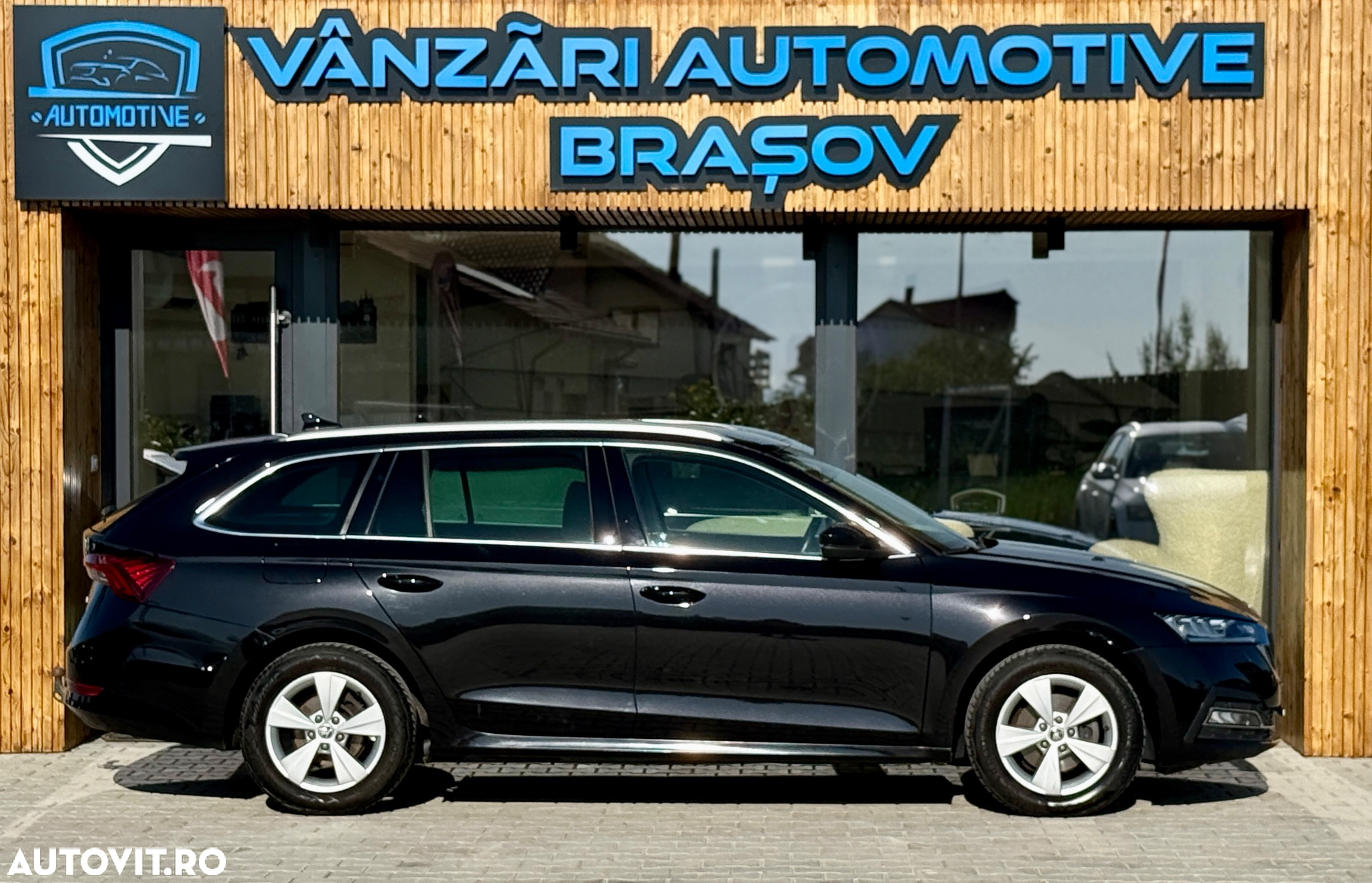 Skoda Octavia 2.0 TDI DSG Style - 3