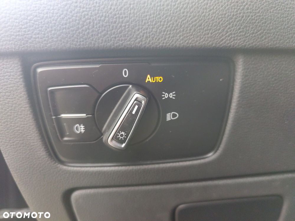 Volkswagen Passat Variant - 23