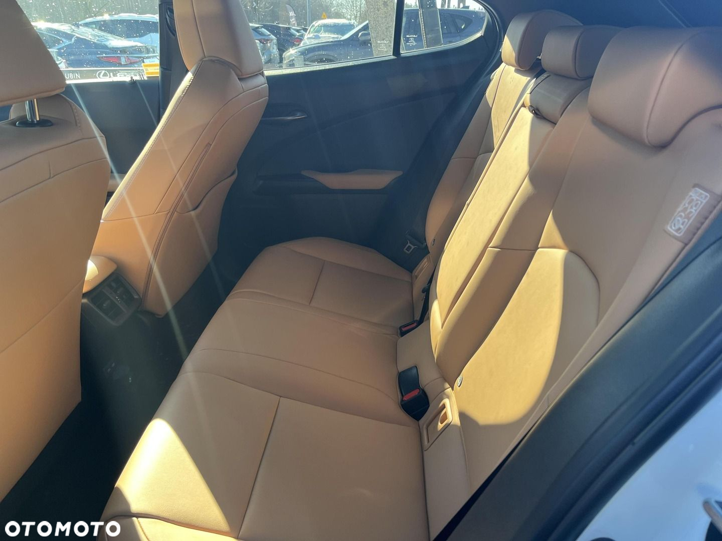 Lexus UX - 13
