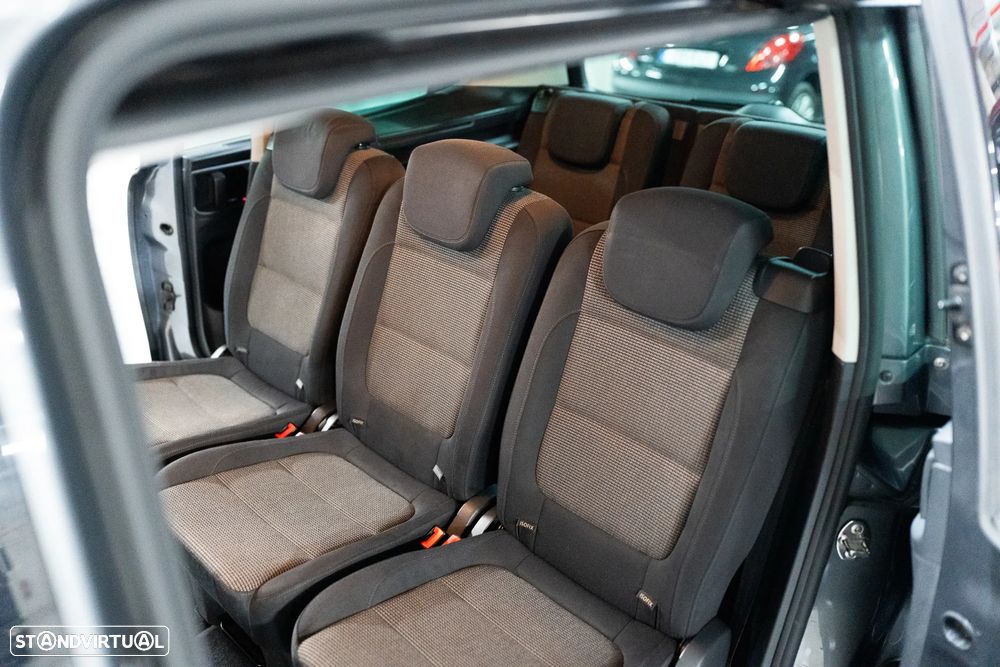 VW Sharan 2.0 TDI Confortline DSG - 27