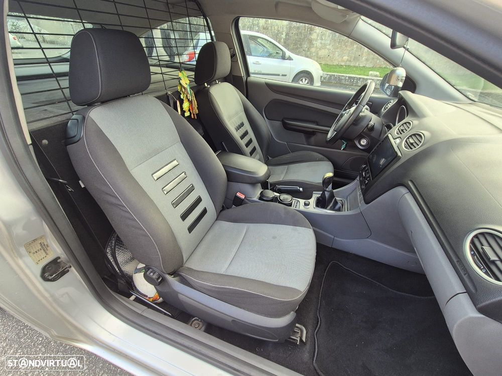Ford Focus - 9