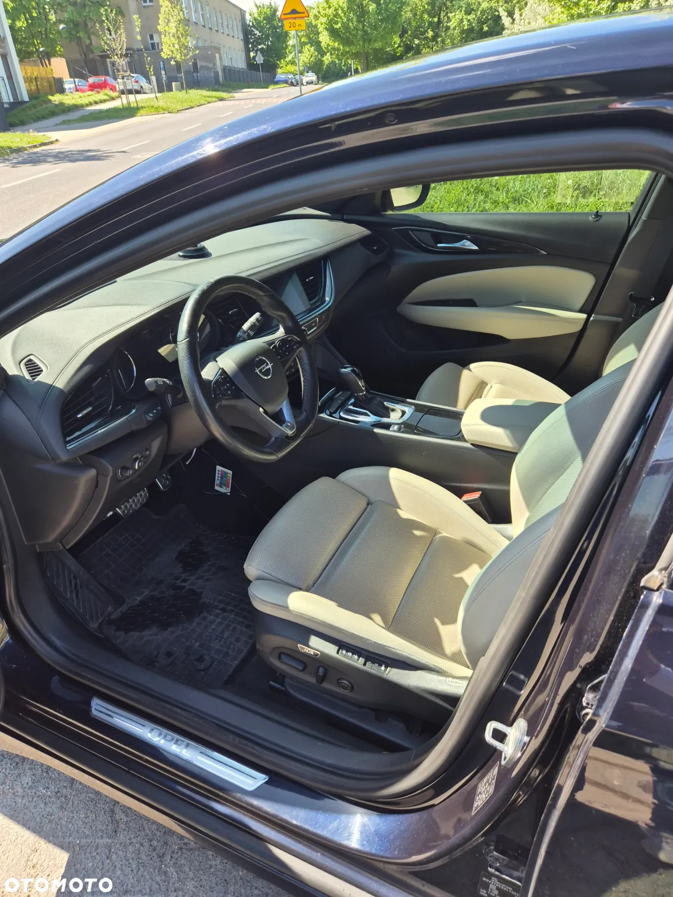 Opel Insignia - 10