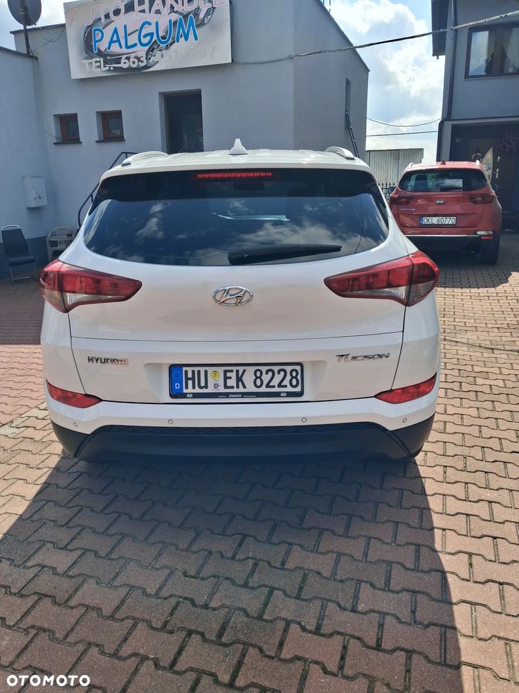 Hyundai Tucson - 2