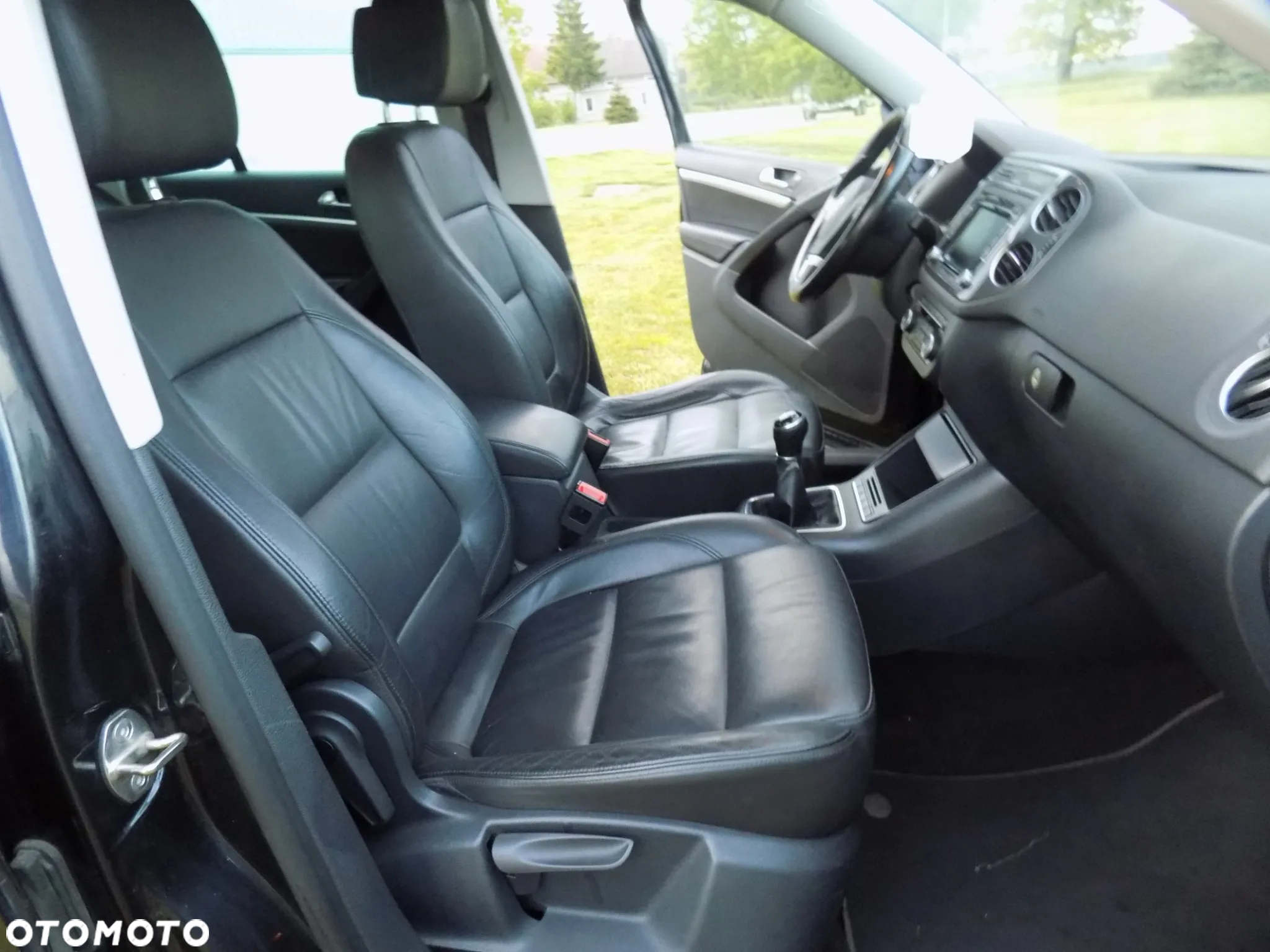 Volkswagen Tiguan 2.0 TDI DPF BlueMotion Technology Sport & Style - 23