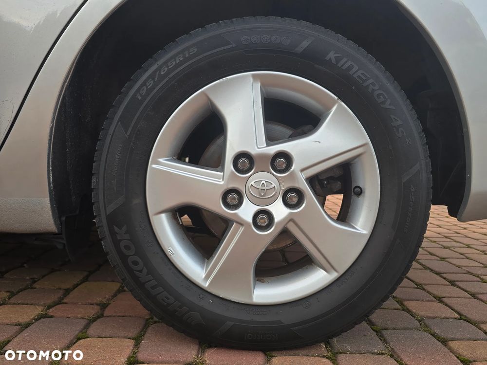 Toyota Auris 1.8 HSD Sol - 25