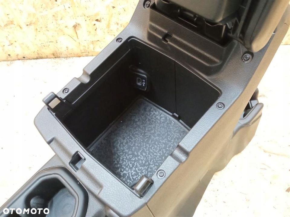 TUNEL ŚRODKOWY PODŁOKIETNIK JEEP WRANGLER JL IV - 4