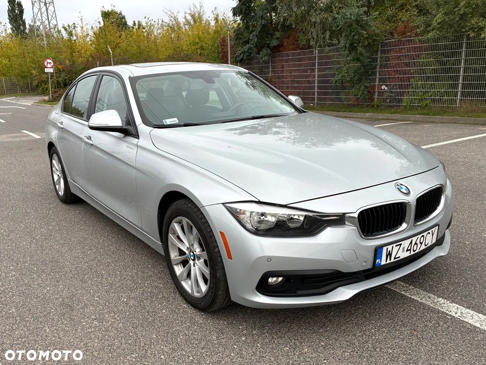 BMW Seria 3 320i Luxury Line - 3