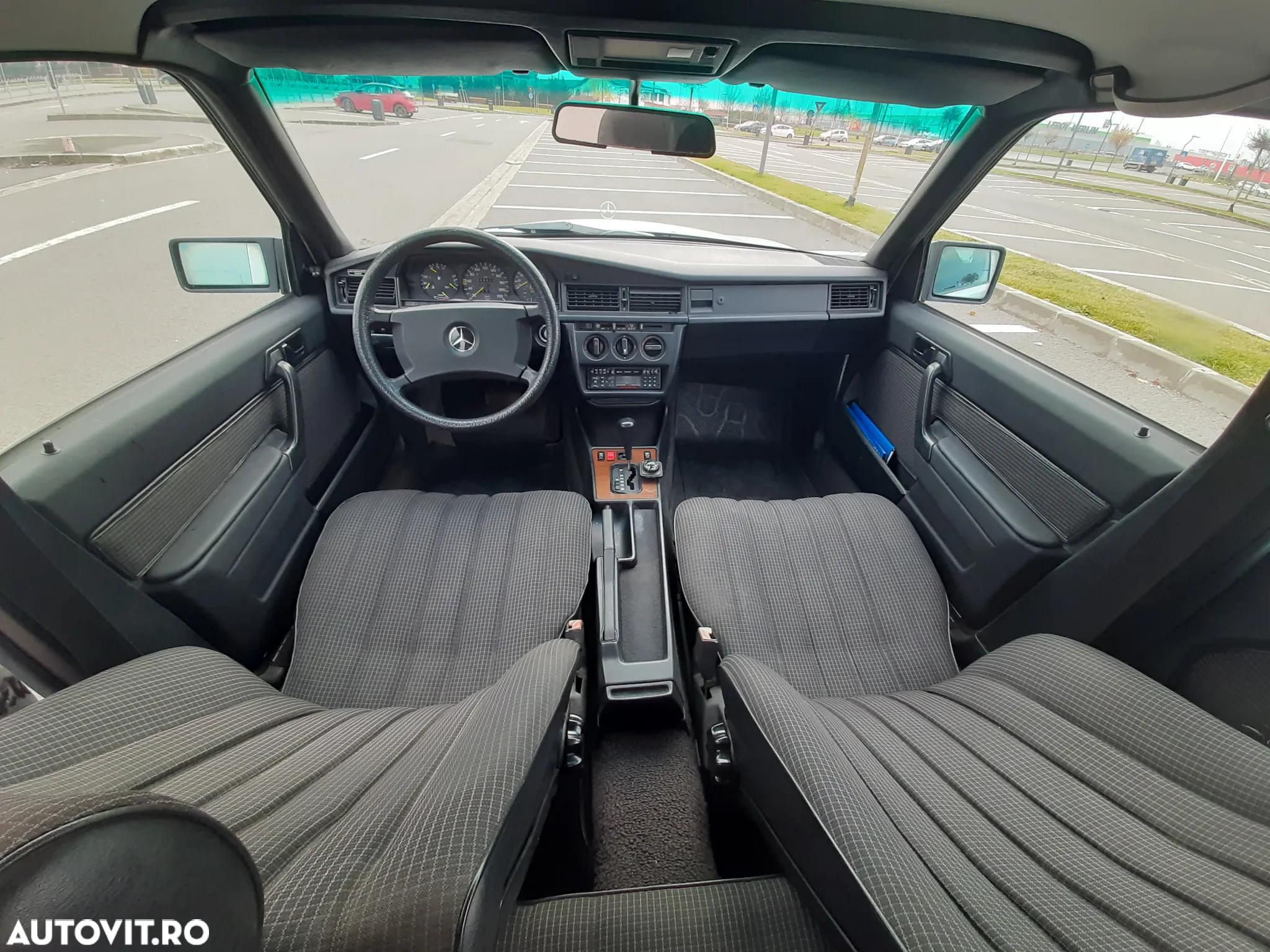 Mercedes-Benz W201 - 4