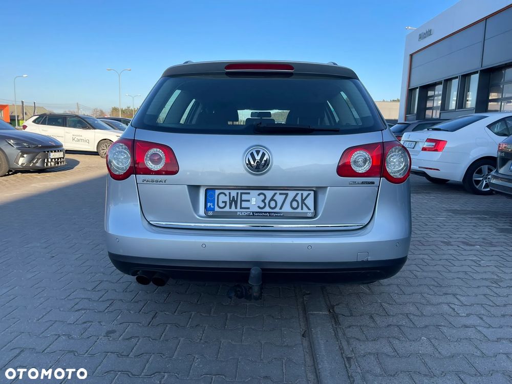 Volkswagen Passat Variant 2.0 TDI DPF BlueMot Comfortline - 4
