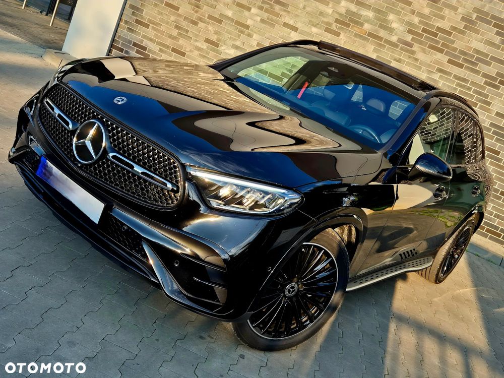 Mercedes-Benz GLC 300 4Matic 9G-TRONIC AMG Line Advanced - 8