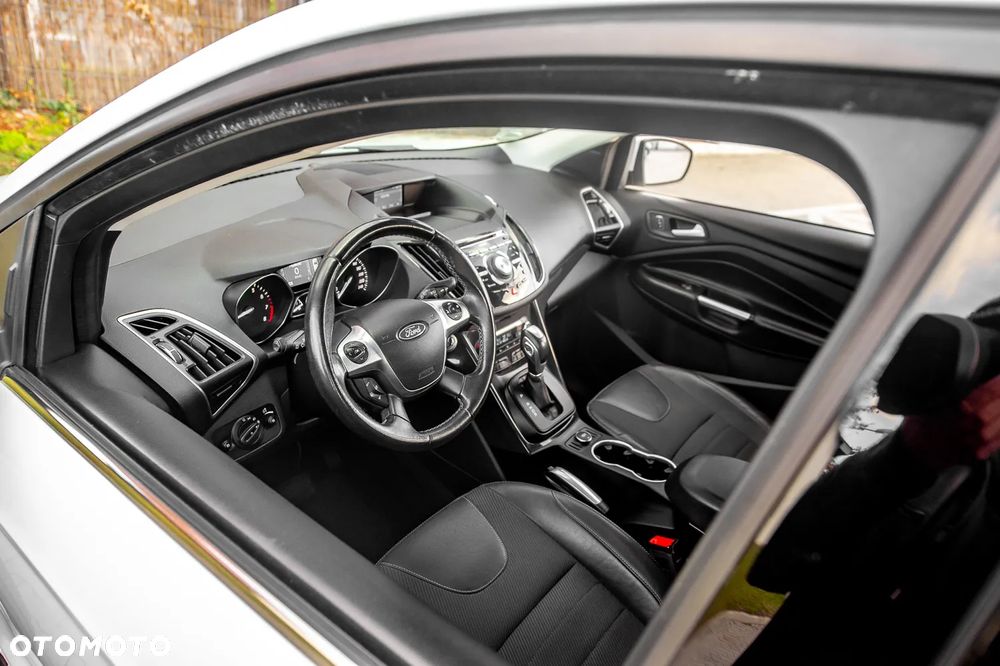 Ford Kuga 1.6 EcoBoost 4x4 Titanium - 18