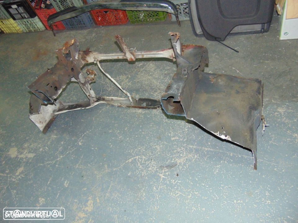 Mercedes W123 - frente de chapa com mascaras de faróis - 3