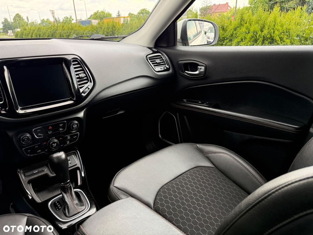 Jeep Compass 1.3 T-GDI I4 Automatik Limited - 12