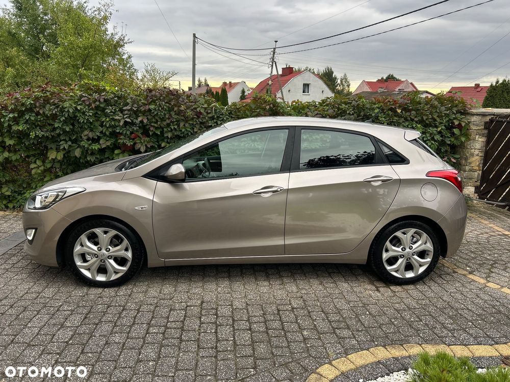 Hyundai i30 blue 1.4 Classic - 12