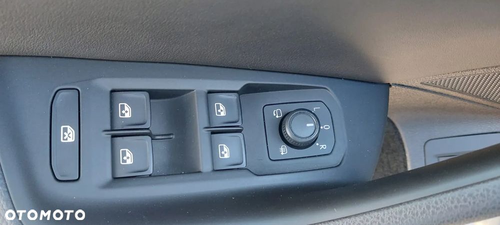 Volkswagen Arteon 2.0 TDI SCR DSG R-Line Edition - 24