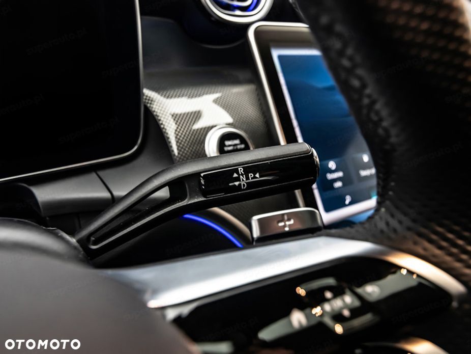 Mercedes-Benz GLC - 12