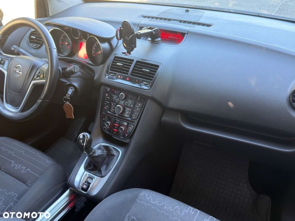 Opel Meriva - 27