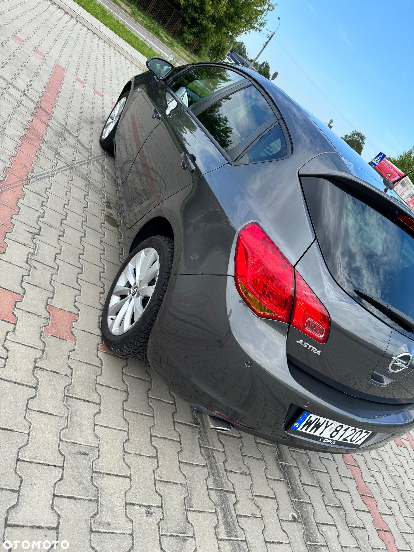 Opel Astra IV 1.4 T Cosmo - 5