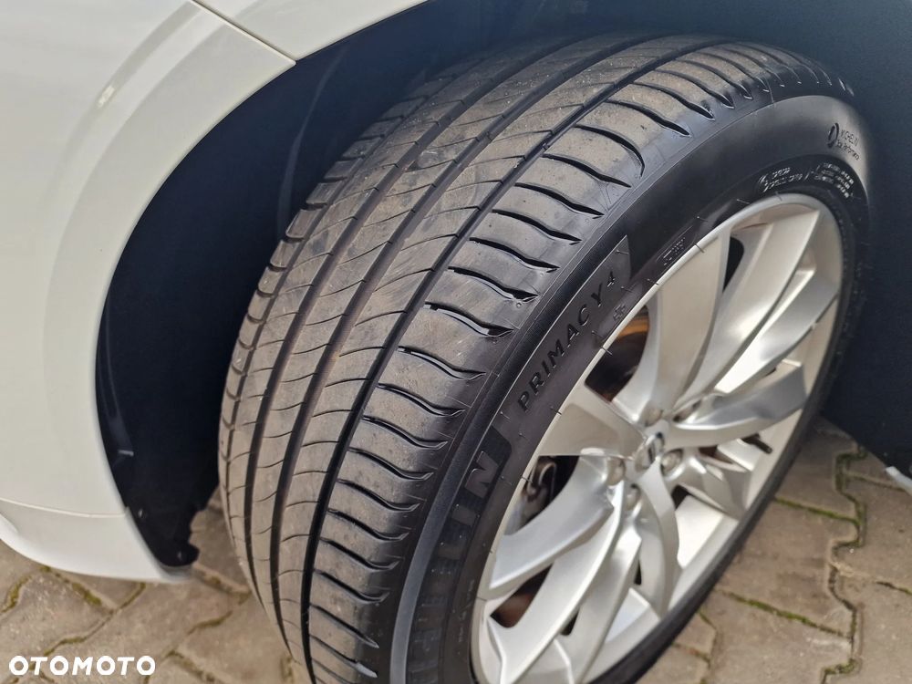 Volvo S90 T4 Geartronic Momentum Pro - 16
