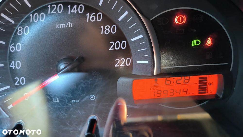 Nissan Micra - 11