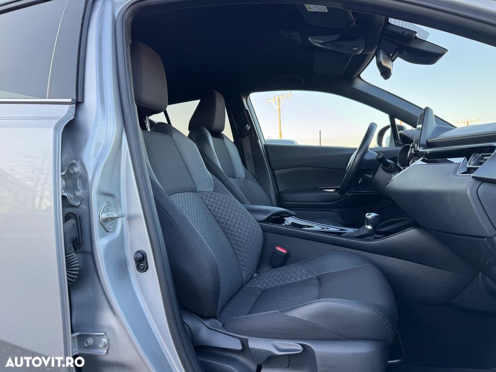 Toyota C-HR 1.8 HSD 4x2 CVT C-lassy LED - 7