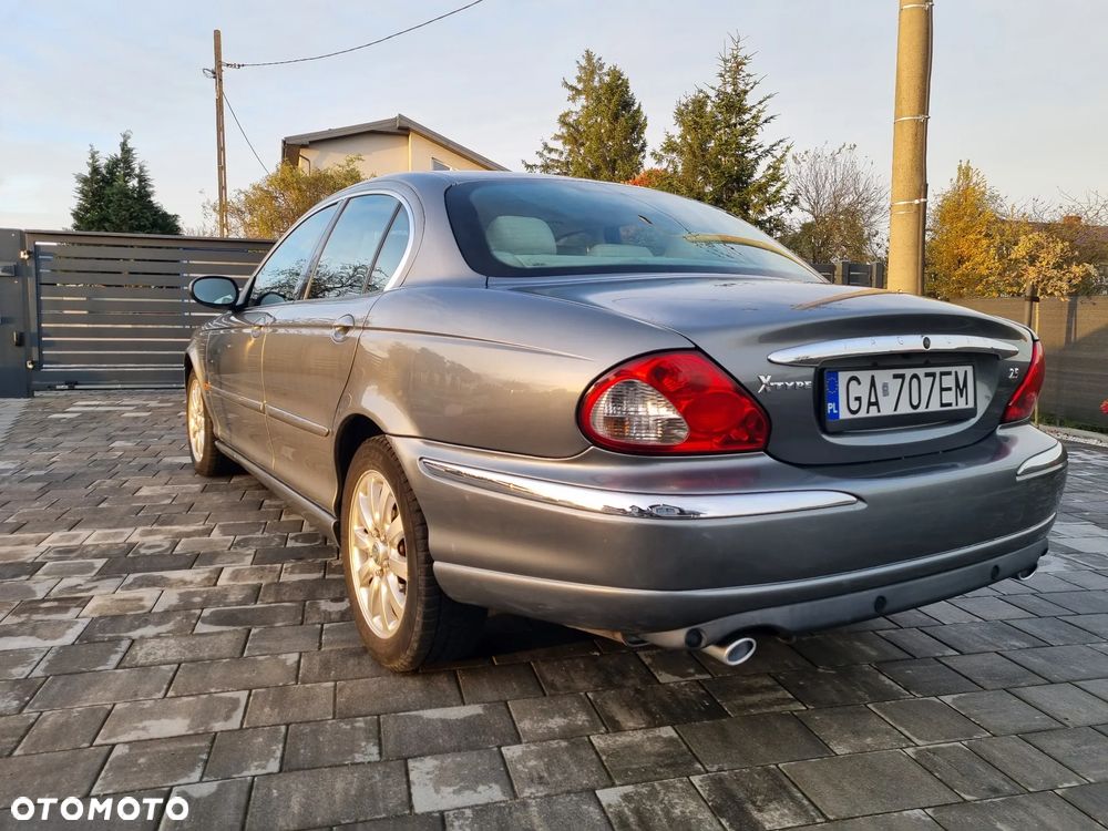 Jaguar X-Type Estate 2.5 V6 4x4 Executive - 13