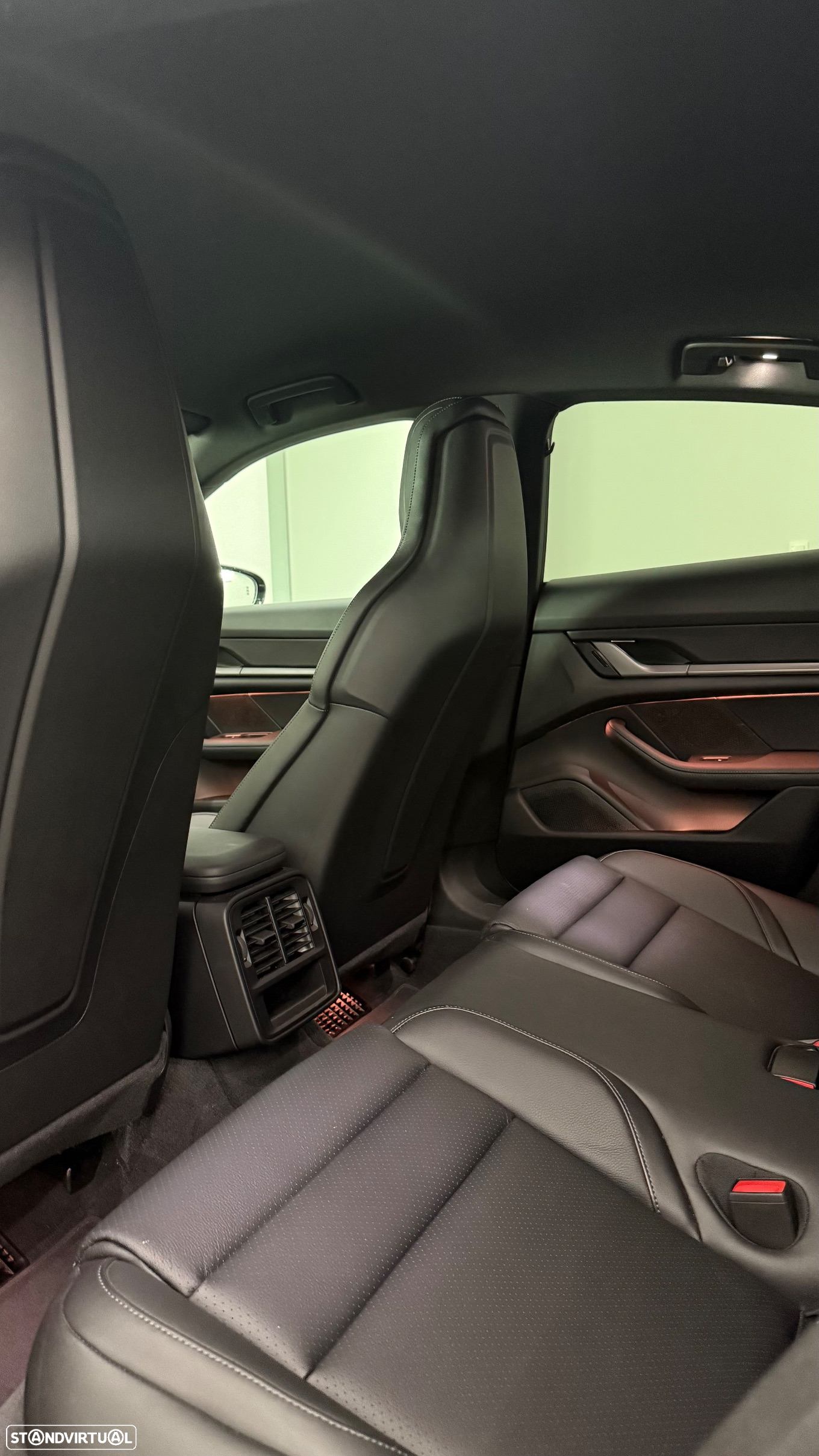 Porsche Taycan Standard - 18