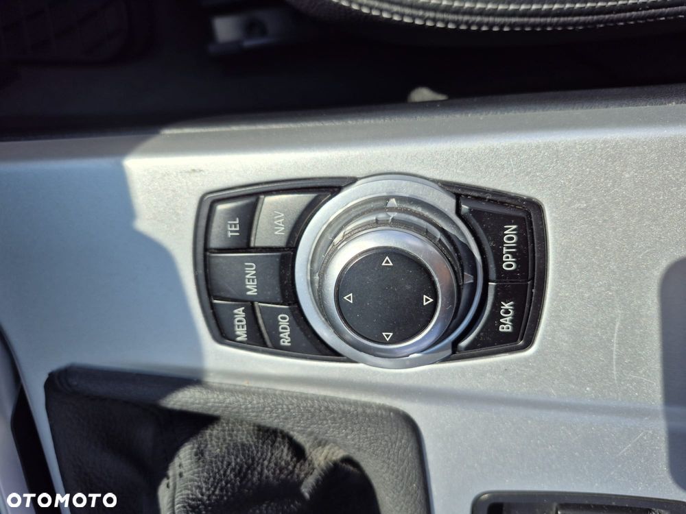 BMW X1 xDrive18d Sport Line - 26