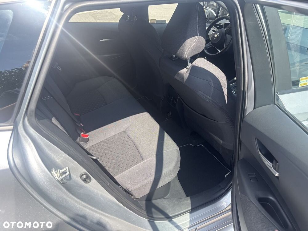 Toyota Corolla 1.8 Hybrid Comfort - 17