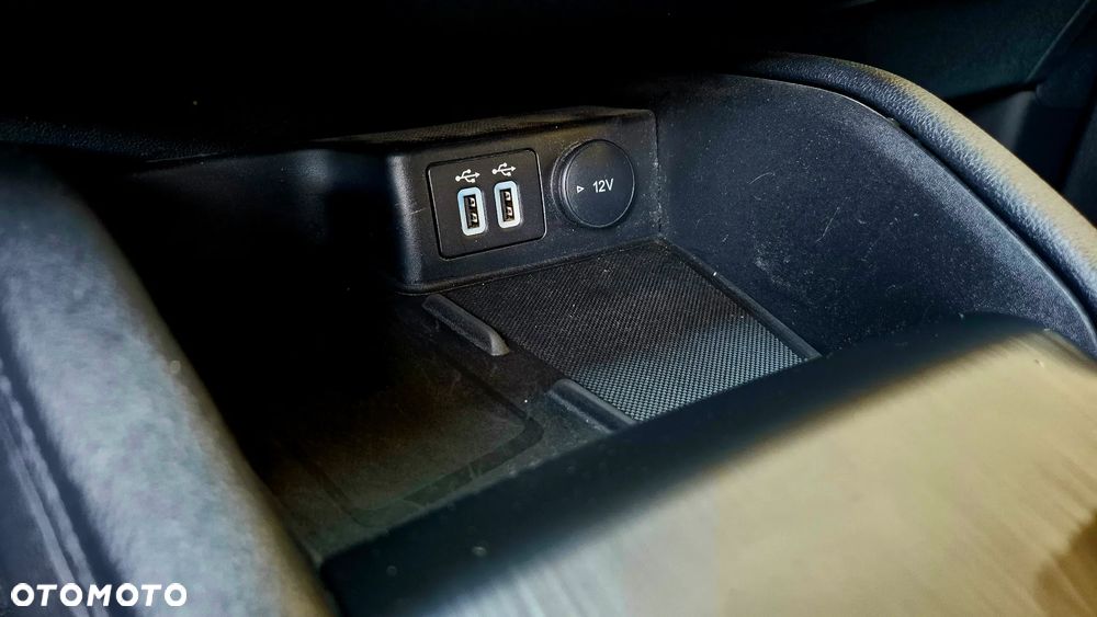 Ford Kuga 1.5 EcoBlue FWD Titanium - 23