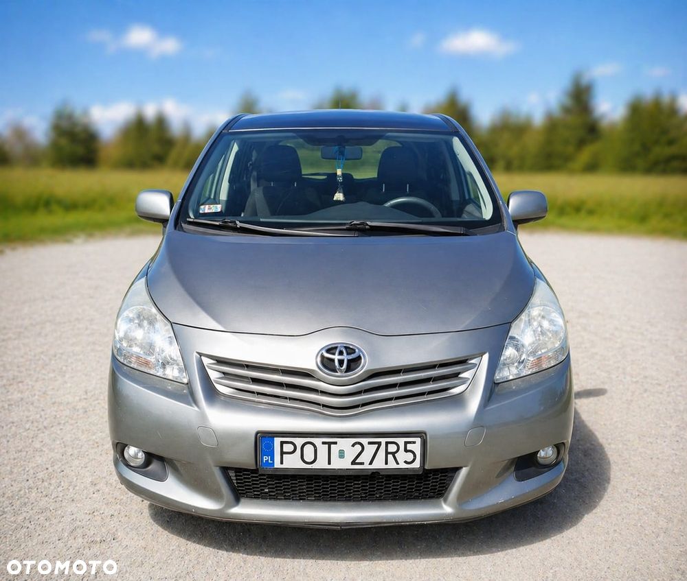 Toyota Verso 2.0 D-4D - 2