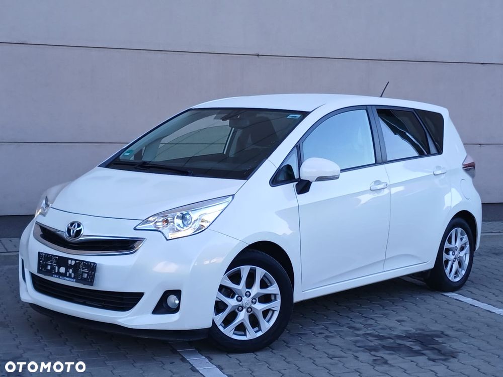 Toyota Verso S 1.33 VVT-i Start-Stop Club - 10