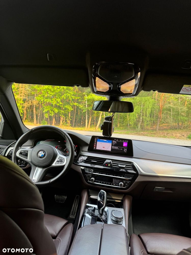 BMW Seria 5 530i GPF Luxury Line sport - 8