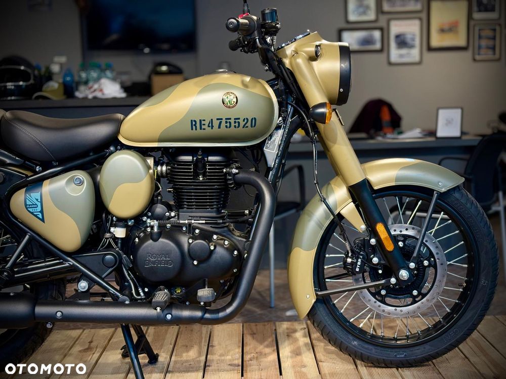 Royal Enfield Classic - 11