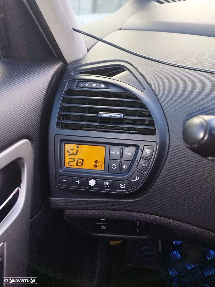 Citroën C4 Grand Picasso 1.6 HDi Exclusive - 24