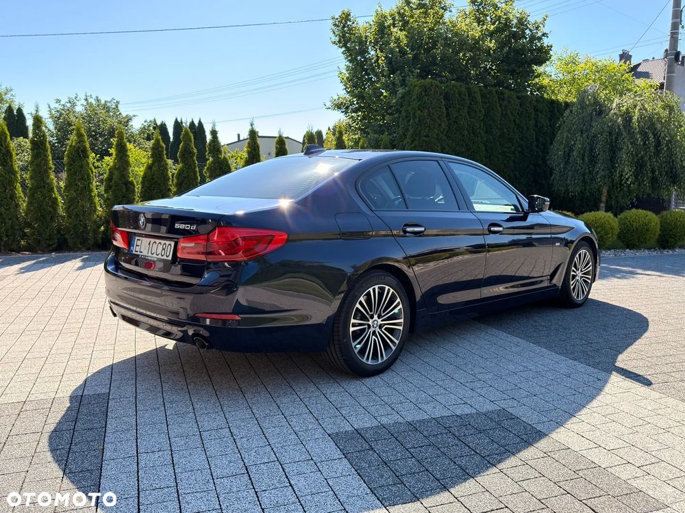 BMW Seria 5 520d Sport Line - 15