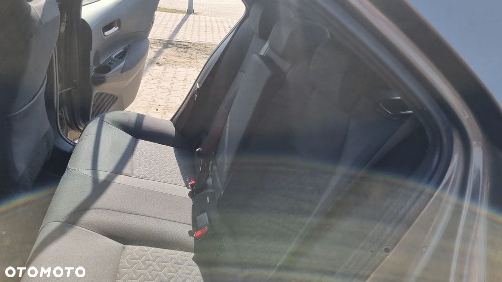 Toyota Corolla 1.8 Comfort - 27