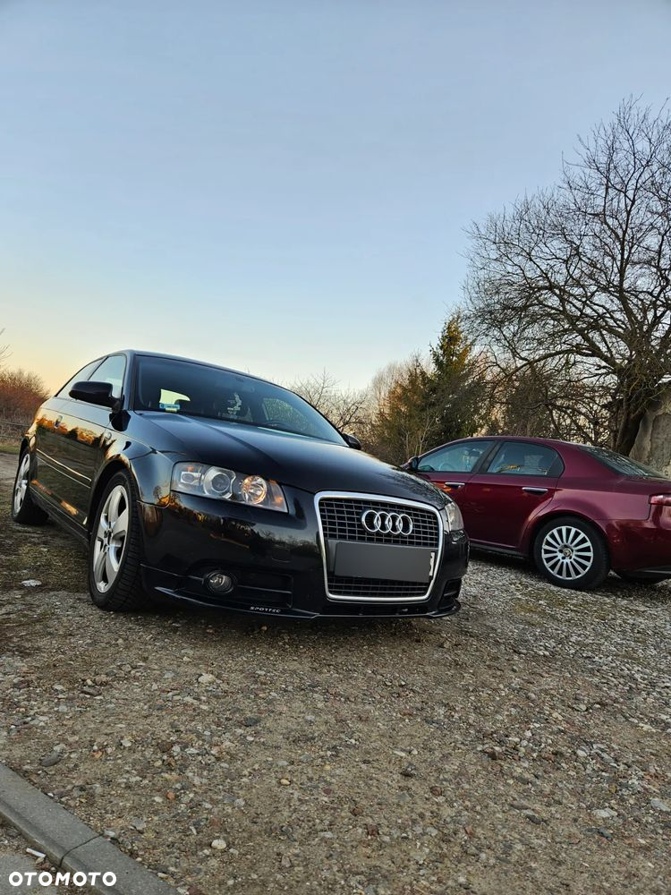 Audi A3 2.0T FSI Quattro Ambition - 2