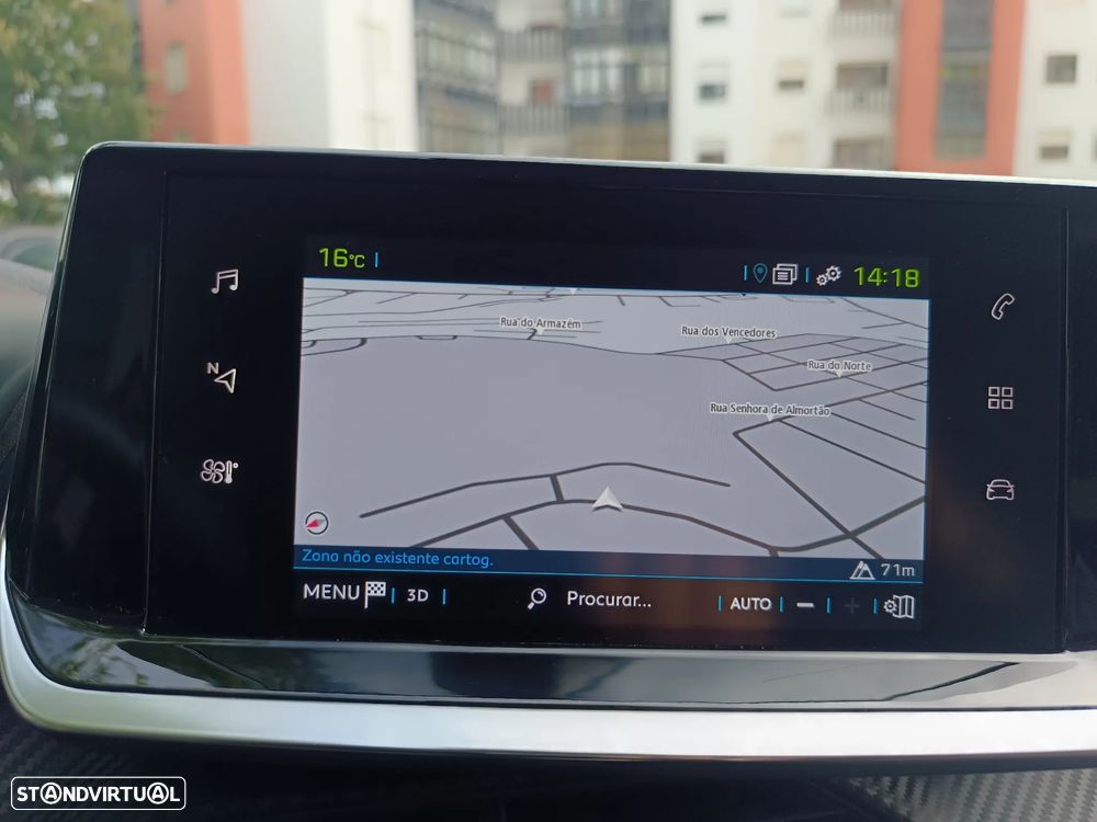 Peugeot e-208 Allure - 33