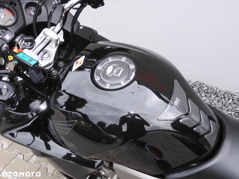 Honda CBF - 27