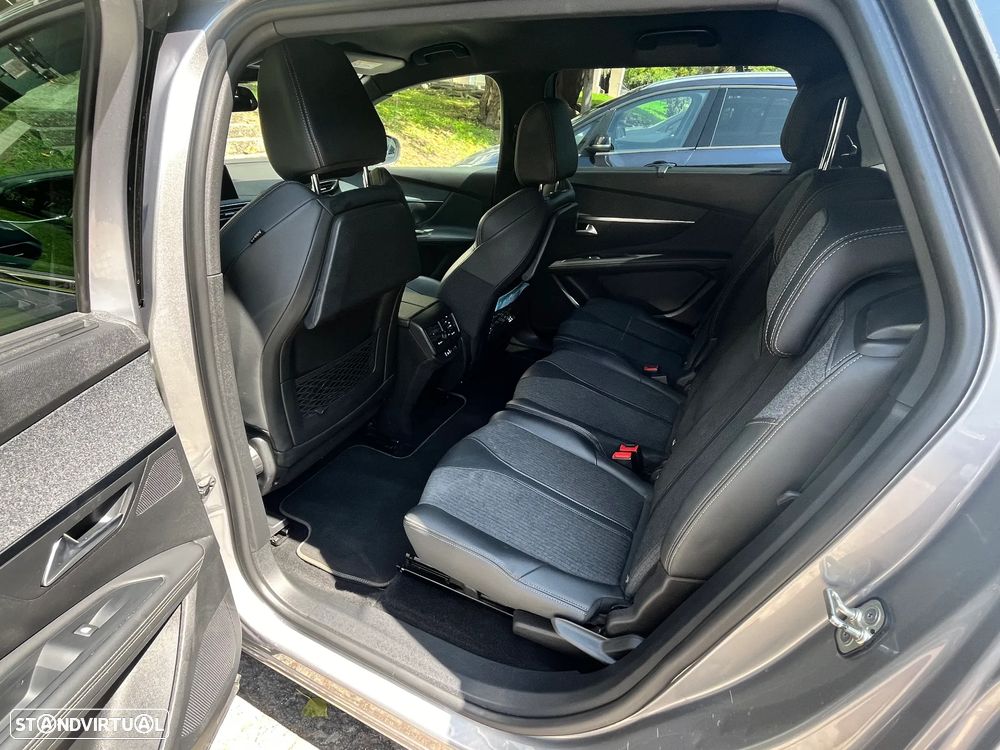 Peugeot 5008 1.5 BlueHDi Allure EAT8 - 17
