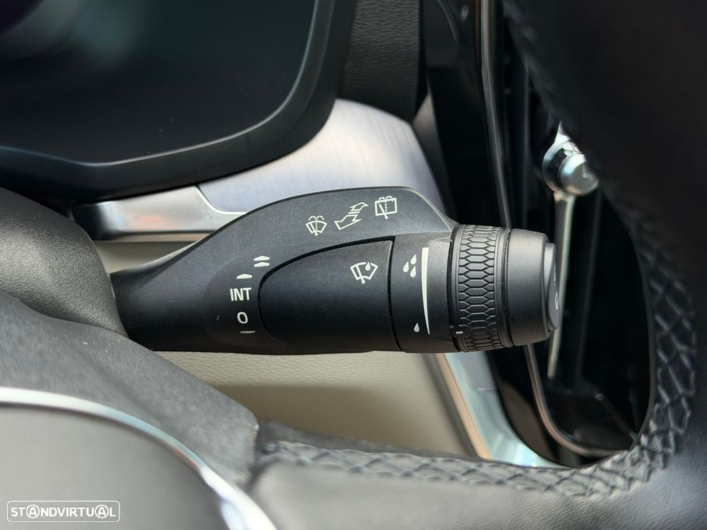 Volvo V60 2.0 T6 AWD TE Essential - 31