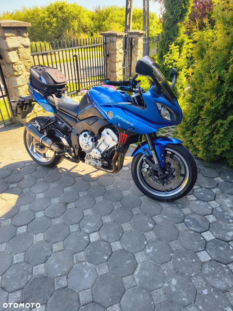 Yamaha FZ - 8