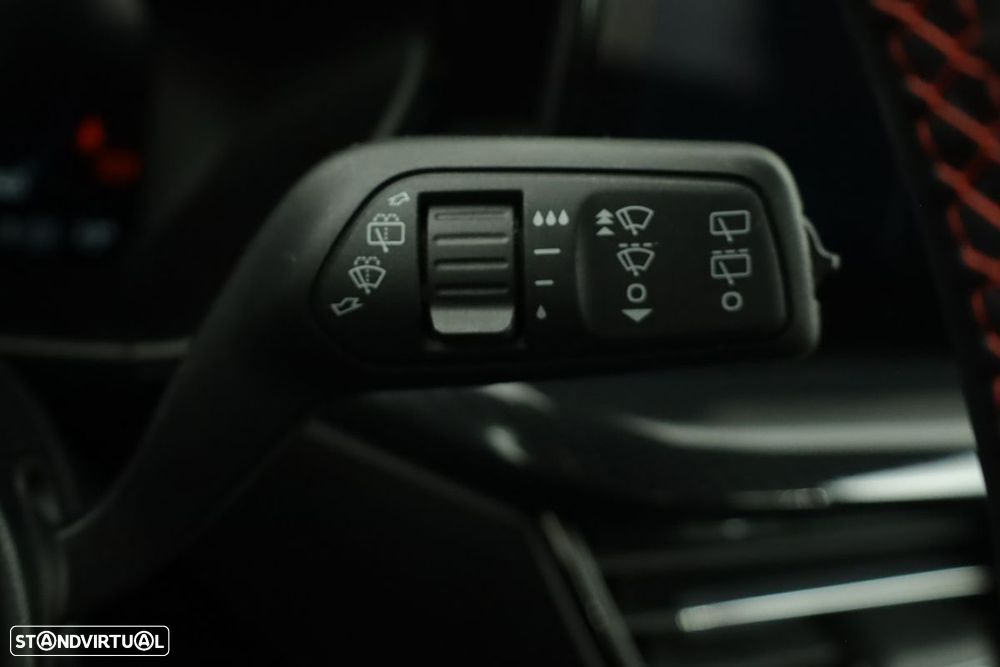 Ford Focus 1.0 EcoBoost MHEV ST-Line X - 18