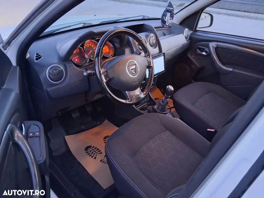 Dacia Duster dCi 90 FAP 4x2 Ambiance - 8