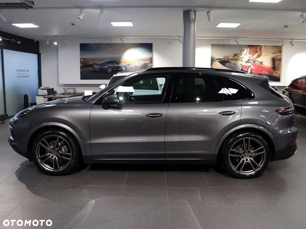 Porsche Cayenne - 2