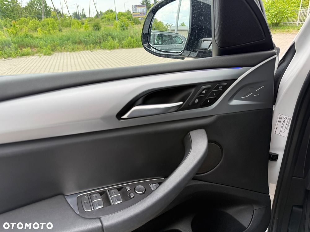 BMW X3 xDrive20d xLine - 22