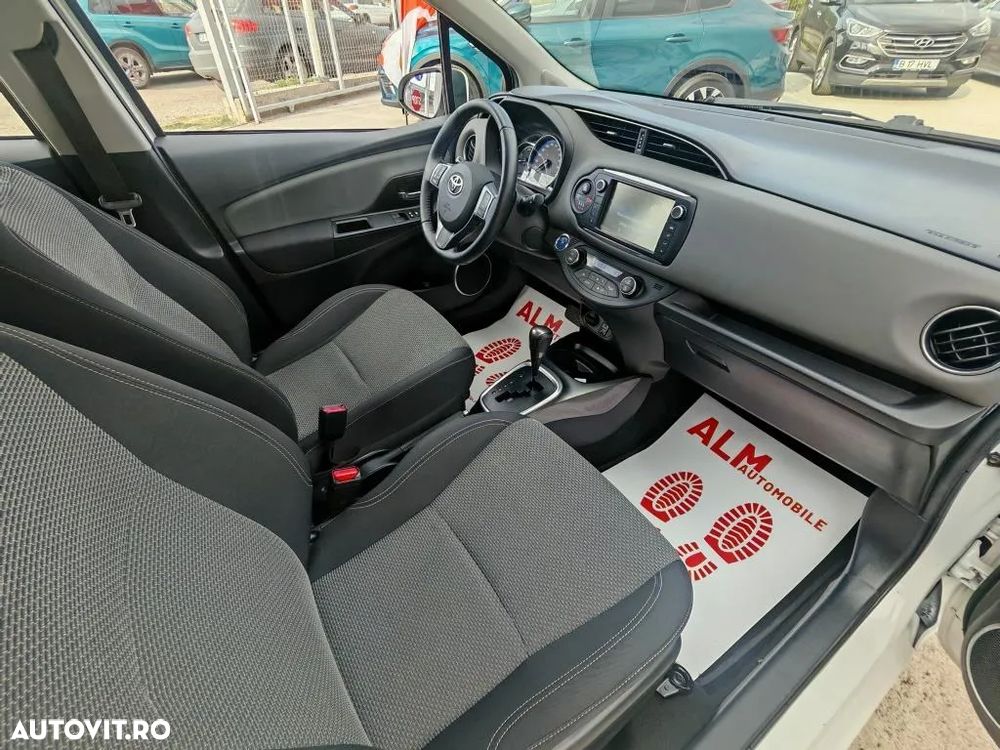 Toyota Yaris 1.5 VVT-i HSD Dynamic - 4