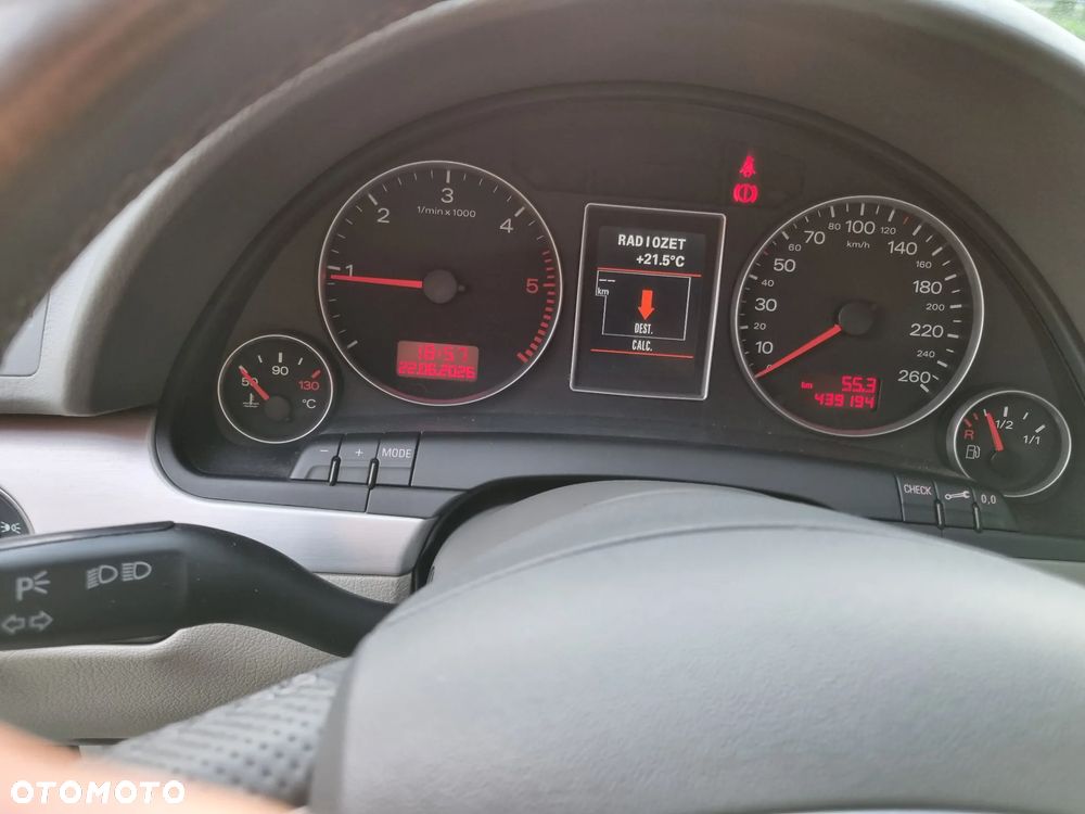 Audi A4 Avant 2.0 TDI - 9